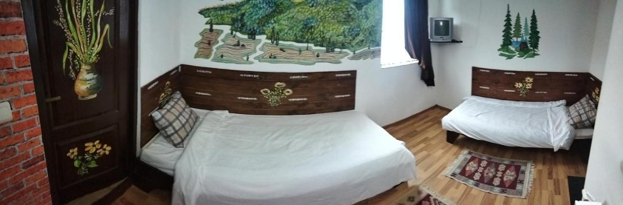 Casa Piscul Lupului Villa Pucioasa Bagian luar foto