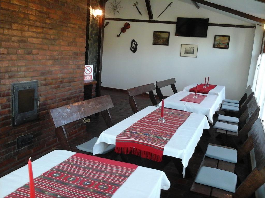 Casa Piscul Lupului Villa Pucioasa Bagian luar foto